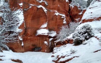 Best Times of the Year to Visit Peek-a-boo Slot Canyon